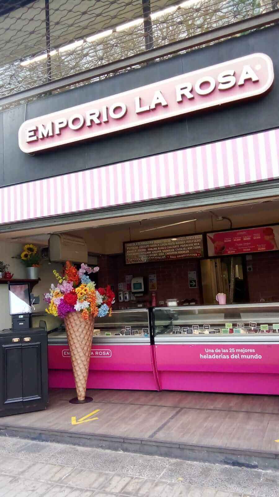 Encuentra tu Emporio La Rosa más cercano y disfruta de nuestros helados artesanales en cada rincón de Chile.